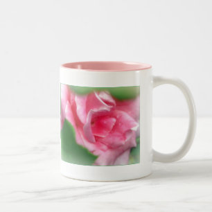 Rosa Tasse im Vollblutgetränk