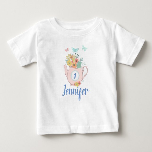 Rosa Teekanne mit Blume & Schmetterlingen Geburtst Baby T-shirt (Vorderseite)