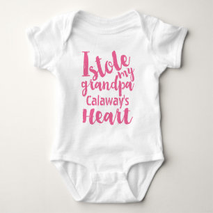 Rosa Typografie Stole Mein Großvater Herz mit Name Baby Strampler
