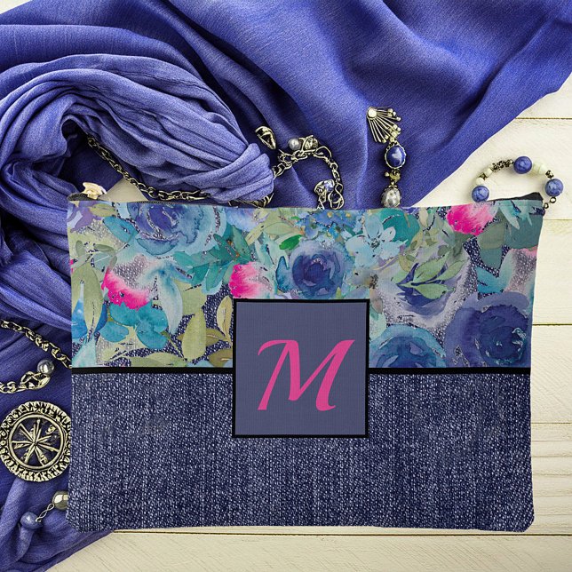Rosa und blau Blüten und Denim Monogramm Zubehörtasche (Von Creator hochgeladen)
