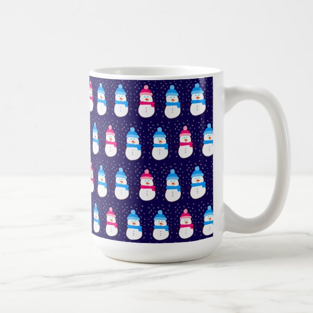 Rosa und blaue Winter-Schneemänner Kaffeetasse (Rechts)