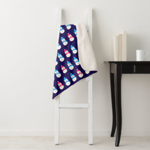 Rosa und blaue Winterschneemänner Sherpadecke