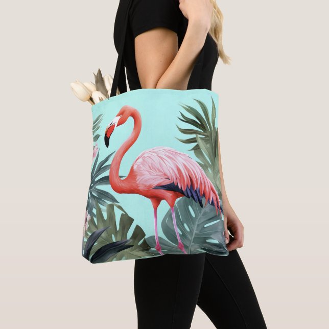 Rosa und blauer tropischer Flamingo (Von Nahem)
