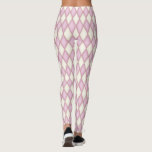 Rosa und Elfenbeinharlequin Diamond Karo Leggings<br><div class="desc">Dieses rosa und Elfenbeinharlequin gemusterte Legging macht eine einzigartige und festliche Aussage, wo immer Ihre Beine Sie bringen.</div>