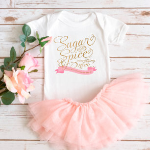 Rosa und Gold Schrift Zucker und Gewürz Baby Bodys Strampler