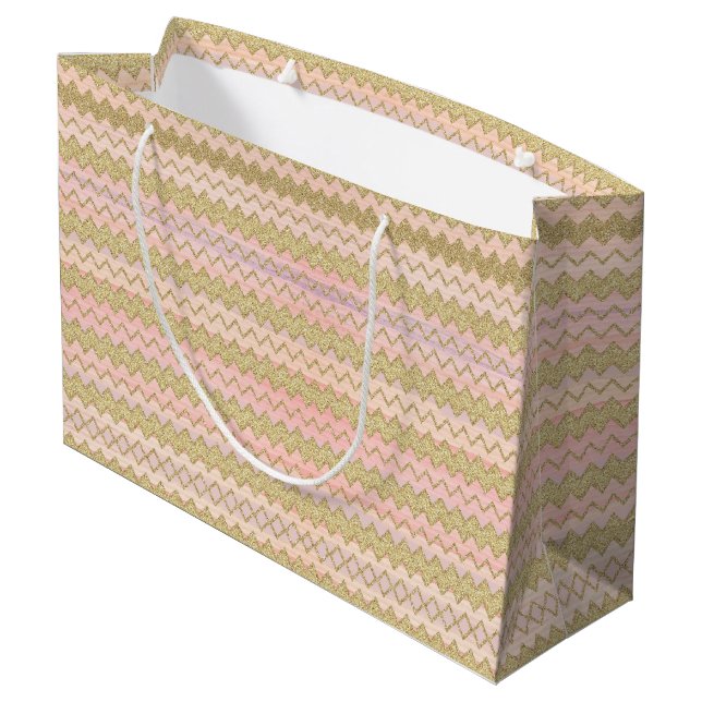 Rosa und goldene Glitzer Wavy Stripes Große Geschenktüte (Rückseite Schrägansicht)