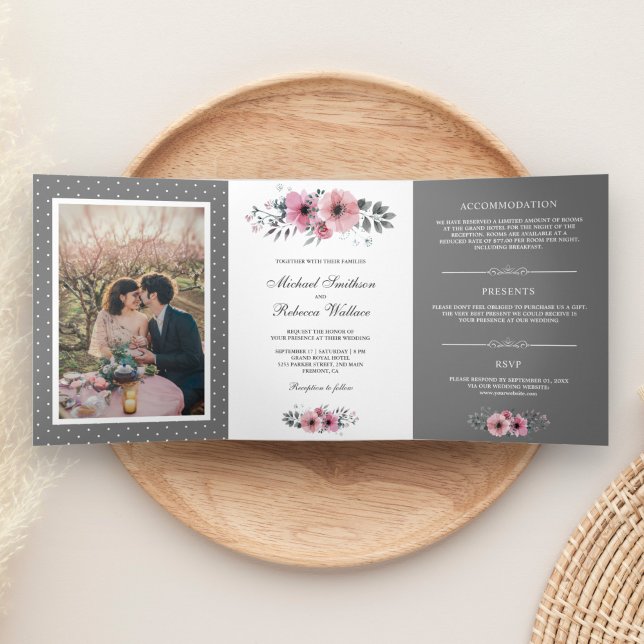 Rosa und graue Foto-Hochzeit Dreifach Gefaltete Einladung (Von Creator hochgeladen)