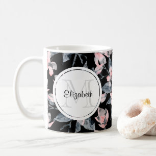 Rosa und graues florales Wasserfarbmuster-Monogram Kaffeetasse