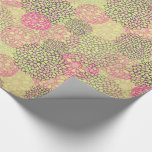 Rosa und grüne Moderne Blumen Geschenkpapier<br><div class="desc">Ein wunderschönes,  zeitgenössisches Blumenmuster in Rosa- und Grüntönen macht ein schönes Verpackungspapier für Geburtstage,  Hochzeiten,  Brautpartys,  Dankeschön und vieles mehr.</div>