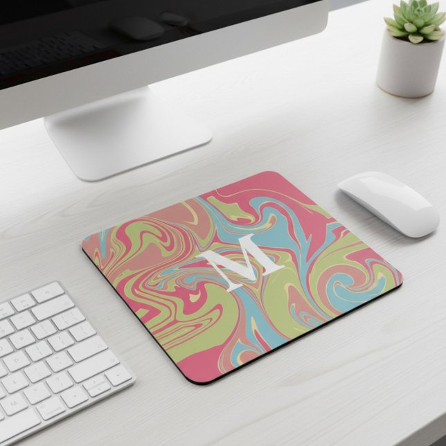 Rosa und grünes Marmor-Monogramm Mousepad (Von Creator hochgeladen)
