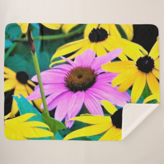 Rosa und Lila Blüte mit gelben Blumen Sherpadecke