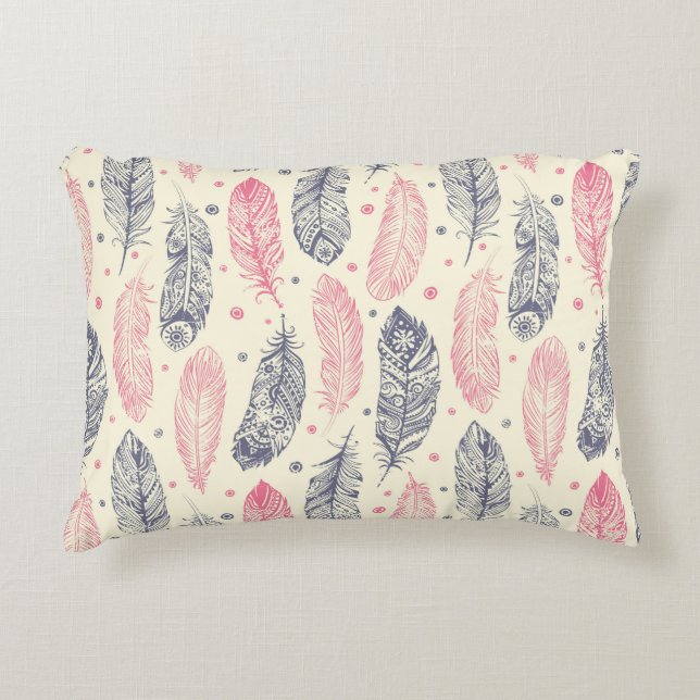 Rosa und lila ethnisches Feder-Muster Dekokissen (Vorderseite)