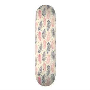 Rosa und lila ethnisches Feder-Muster Skateboard