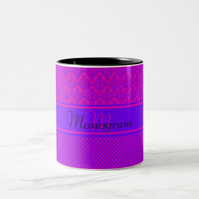 Rosa und lila Monogramm Zweifarbige Tasse (Mittel)