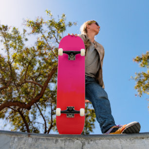 Rosa und Orange Farbverlauf Skateboard