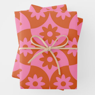 Rosa und orangefarbene Blumen auf Mid Century Scal Geschenkpapier Set