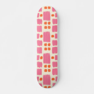 Rosa und orangefarbene Formen auf einer Creme Skateboard