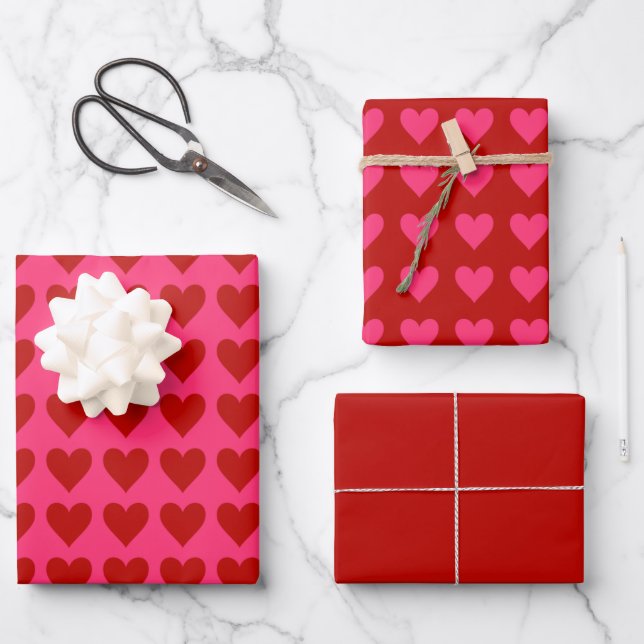 Rosa und Rote Herzen mit Valentinrot Geschenkpapier Set (Vorderseite)