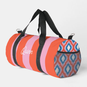 Rosa und rote kräftige Streifen monogrammiert Duffle Bag