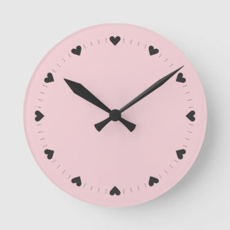 Rosa und schwarze Herz-Tick-Marken-Wand Runde Wanduhr
