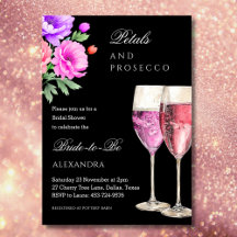 Rosa und schwarze Petalen und Prosecco-Brautparty