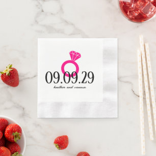 Rosa und schwarze Verlobung Ring Neapel Serviette