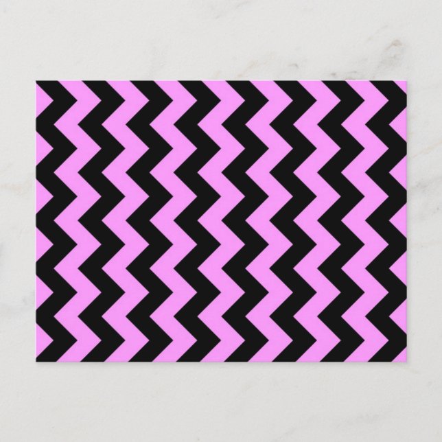 Rosa und schwarze Zigzag Postkarte (Vorderseite)