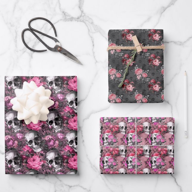 Rosa und schwarzgotische Blütenschädel Geschenkpapier Set (Vorderseite)
