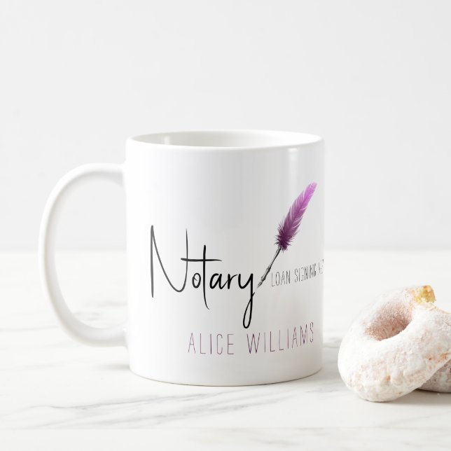 Rosa und Weiß Modernes Minimalistisches, einfaches Kaffeetasse (Mit Donut)
