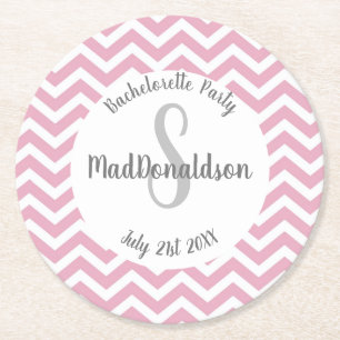 Rosa und weiße Chevron-Monogramm-Party Runder Pappuntersetzer