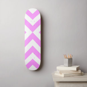 Rosa und weiße Chevronen Skateboard