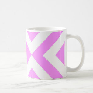 Rosa und weiße Chevronen Tasse