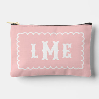 Rosa und weiße monogrammierte Kosmetiktasche mit M Zubehörtasche