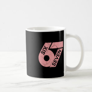 Rosa und weiße Nummer 67 Trikot Spieler Uniform #6 Kaffeetasse