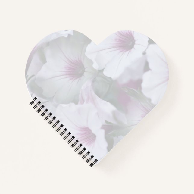 Rosa und weiße Petunien Notizbuch (Vorderseite)