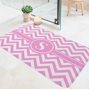 Rosa und weißes Chevron-Monogramm Badematte