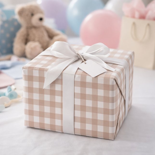 Rosa und weißes Gingham-Karo-Karo-Muster Geschenkpapier (Wrapping paper with a pink and white gingham plaid pattern.)