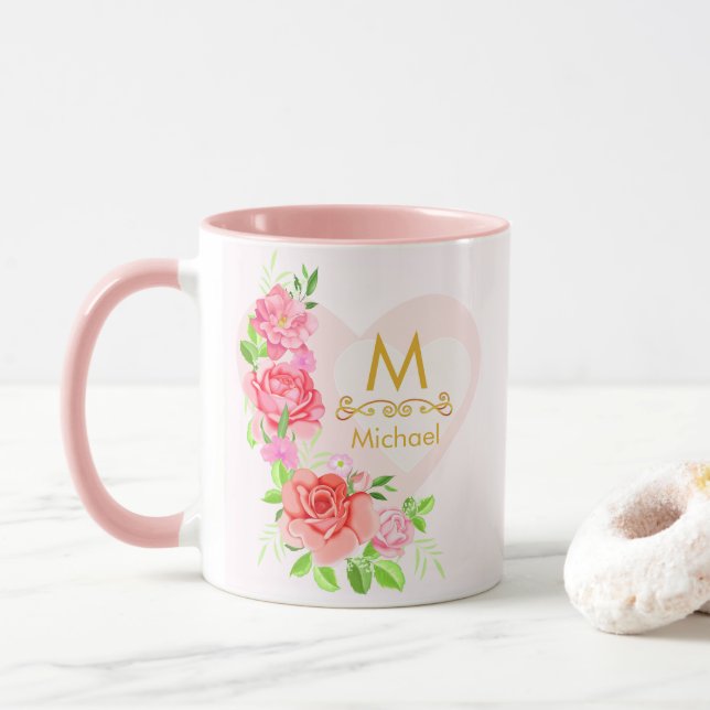 Rosa Wasserfarbe-Rose Florales Monogramm Initiale Tasse (Mit Donut)
