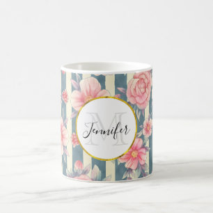 Rosa Wasserfarbenblumen auf Streifen-Monogramm Kaffeetasse