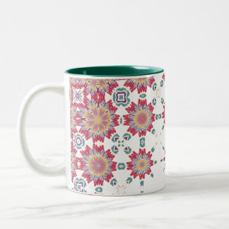 Rosa, weiß und Lila Aquarellfarben Blumendesign Zweifarbige Tasse