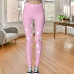 Rosa weiße Sterne Leggings<br><div class="desc">Ein einfaches diagonales Muster mit weißen Sternen auf einem gürtelrosa Hintergrund.</div>