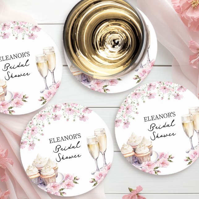 Rosa Wildblumen Champagnerbrille und Cupcakes Runder Pappuntersetzer (Coasters from Cupcakes and Cava Bridal Shower Collection by Darling & May)