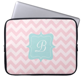 Rosa Zickzack-Monogramm Laptopschutzhülle
