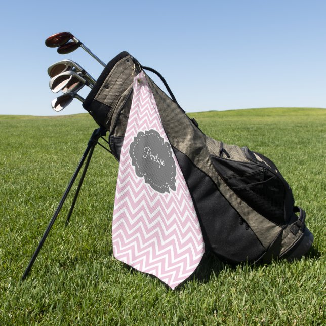 Rosa Zickzack Personalisiertes Golfhandtuch (Gras)