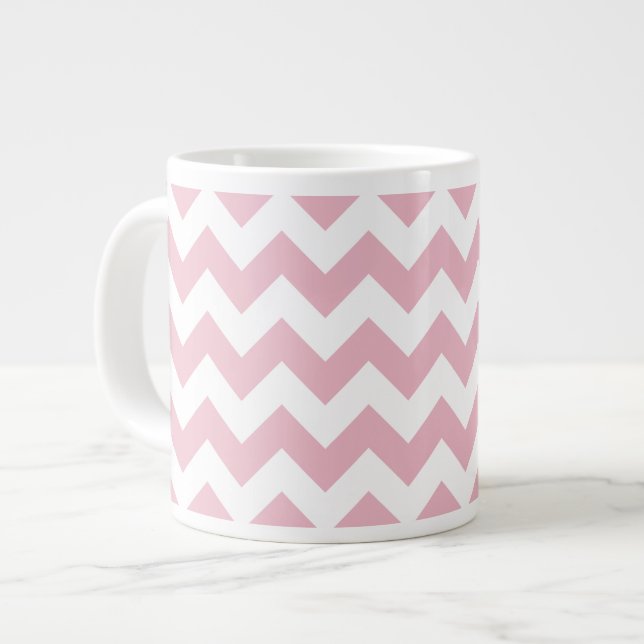 Rosa Zigzag, rosa Zickzack, geometrisches Muster Jumbo-Tasse (Vorderseite Links)