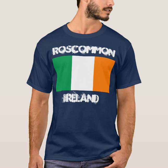Roscommon, Irland mit irischer Flagge T-Shirt (Vorderseite)