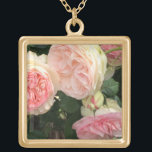 Rose aus Rosa und Creme Vergoldete Kette<br><div class="desc">Ein schönes Ambiente aus rosa und cremefarbenen Rose mit hellgrünen Blätter. Fügen Sie einen Namen hinzu,  um auf Wunsch zu personalisieren.</div>