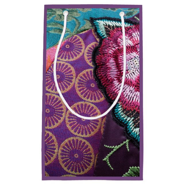Rose Blume bestickt aussehen boho lila Kleine Geschenktüte (Vorderseite)
