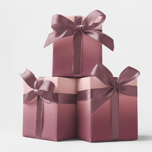 Rose Burgund und Blassrosa Ombre Geschenkpapier