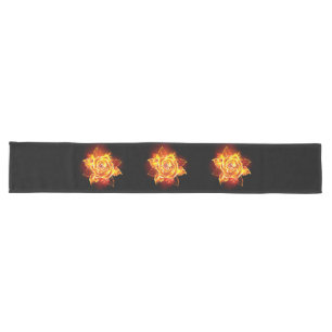 Rose des blühenden Feuers Großer Tischläufer